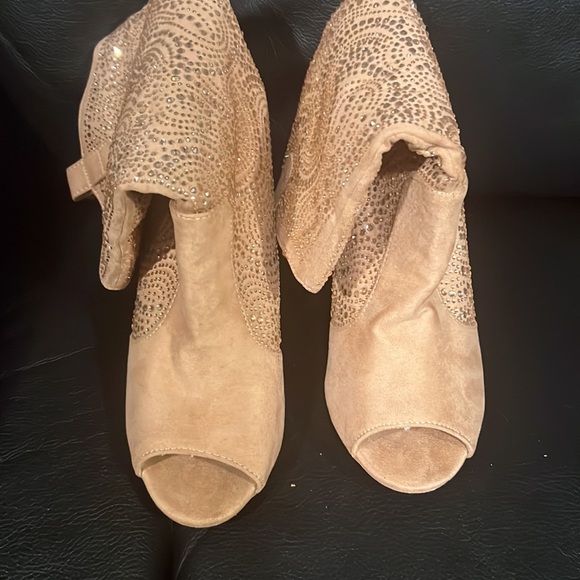 Maude Pink open toe boots! - Picture 3 of 3